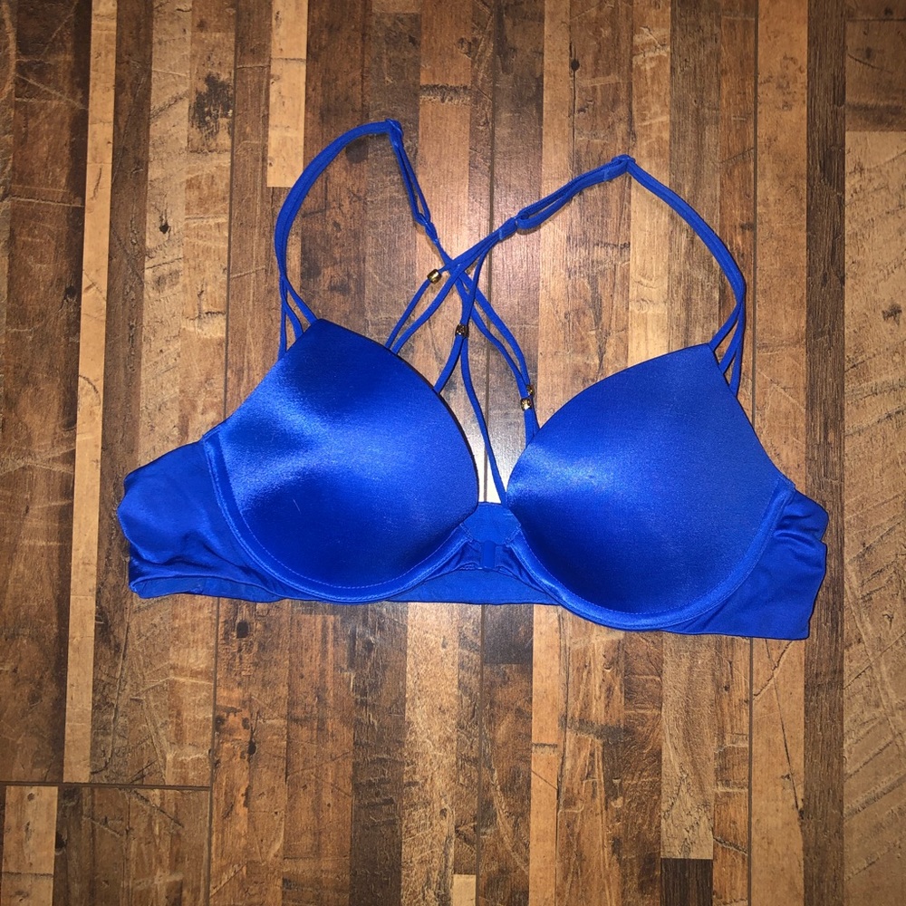 Blue VS bra